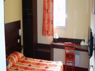 Comfort Hotel Poissy Technoparc Zewnętrze zdjęcie